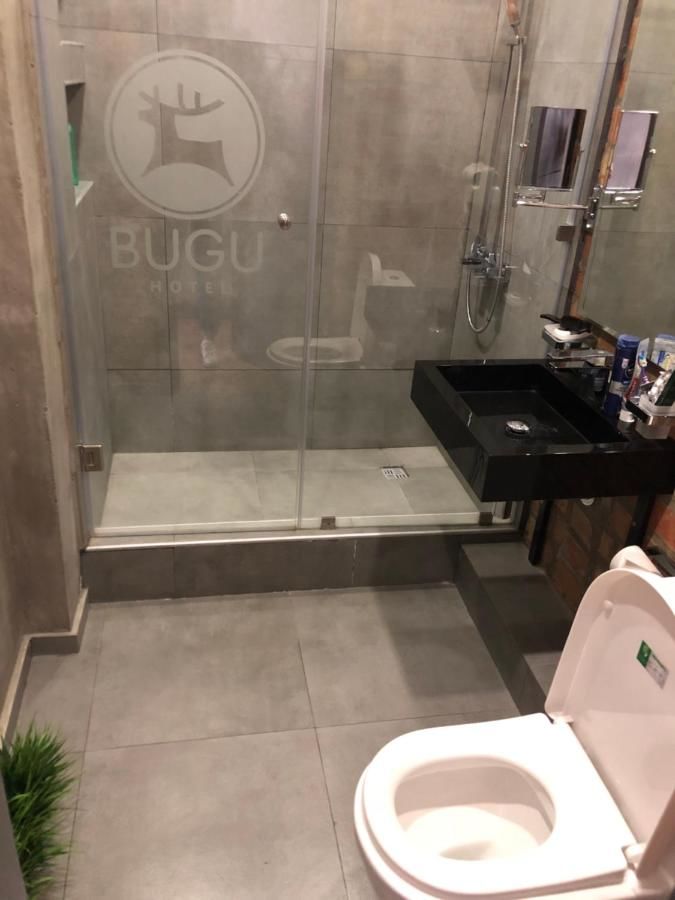 Отель Bugu Hotel Bishkek Бишкек